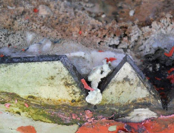 Hardness Deposits on Weir Plate.