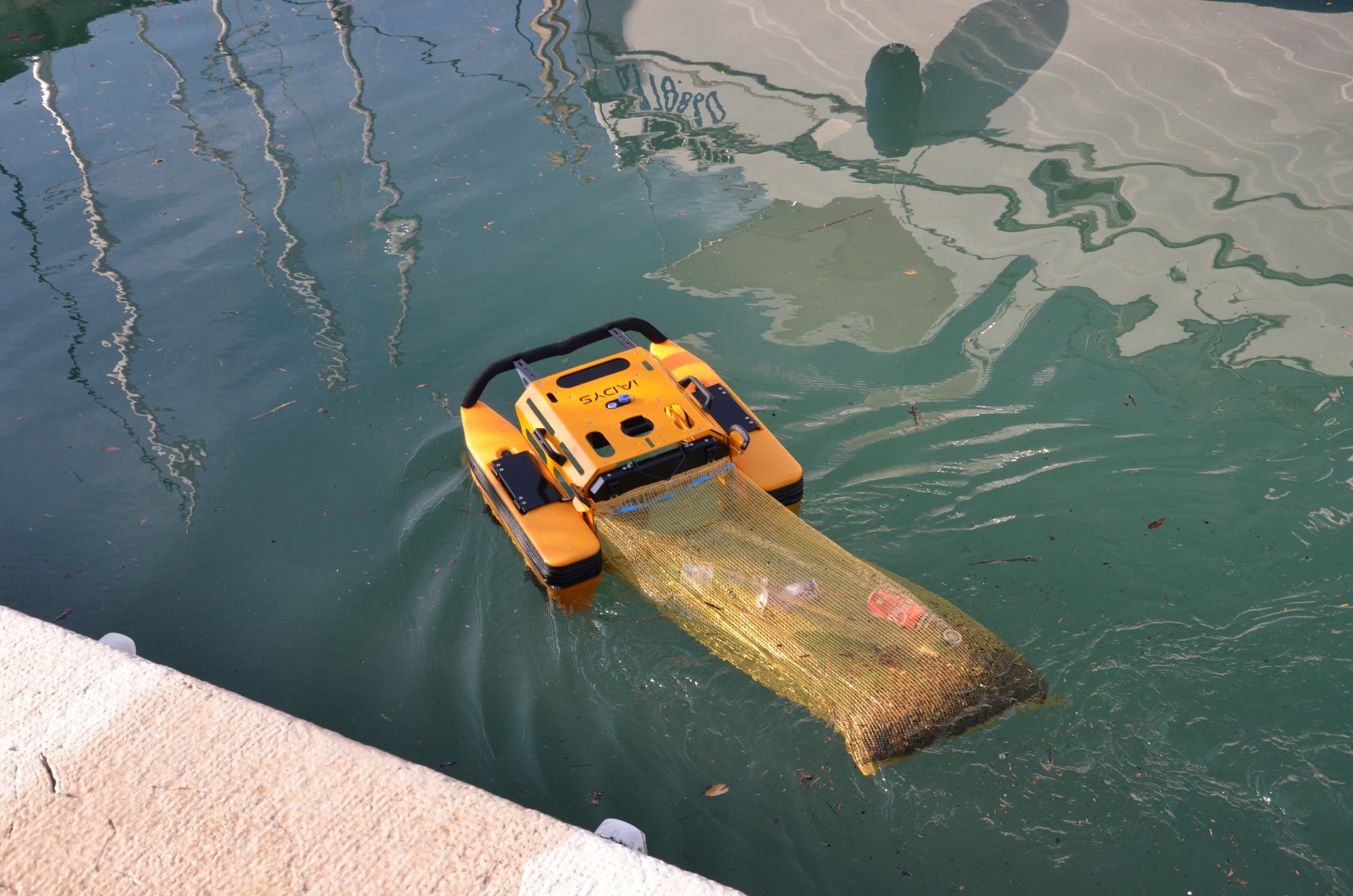 Combating the Climate Crisis With the Jellyfishbot.