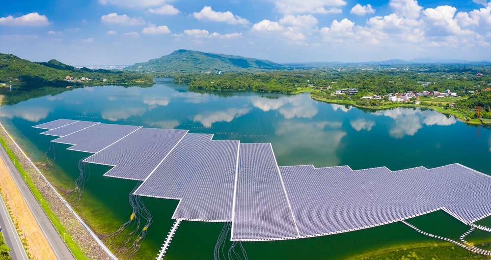 floating solar panel