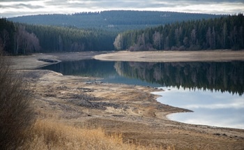 Impact of Rapid Climate Change and Urbanization on Global Groundwater
