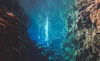 Role of Tectonics in Reorganizing Southern Ocean Patterns and Heat Transport