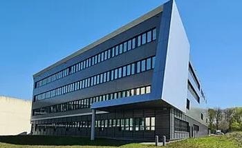 Open Hybrid LabFactory: Advancing Sustainable Materials Research for Automotive Circular Economy