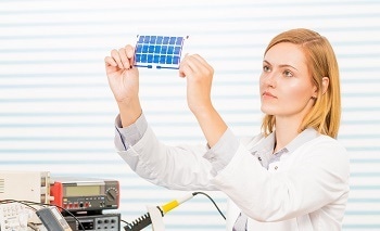 Solar (PV) Panel Comparison for Efficiency, Material, Voltage