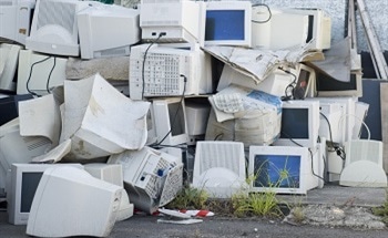 Extracting Gold from E-Waste