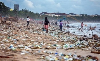 How to Reduce the Plastic You Throw Away