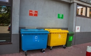 How Poland is Tackling Pollution (Plastic / Emissions)