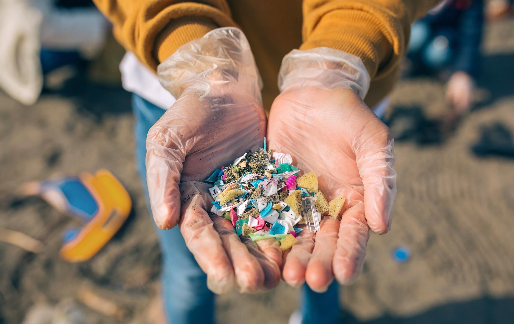 Floating Microplastics from European Rivers Likely to Accumulate in the Arctic Ocean