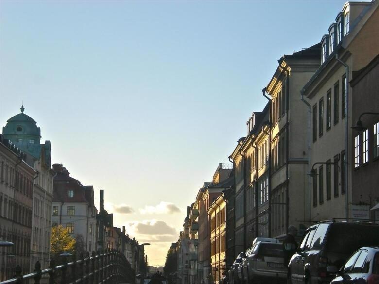 Residential Air Pollutants Linked to Elevated Risk of SARS-CoV-2 Infection in Young Adults.