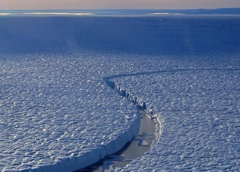 Recovery of Confined Ice Shelves Like Petermann’s is Unlikely Post-Breakup.