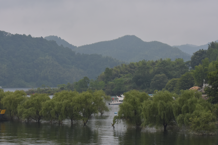Global Warming Increases the Risk for Flooding, Study Finds.