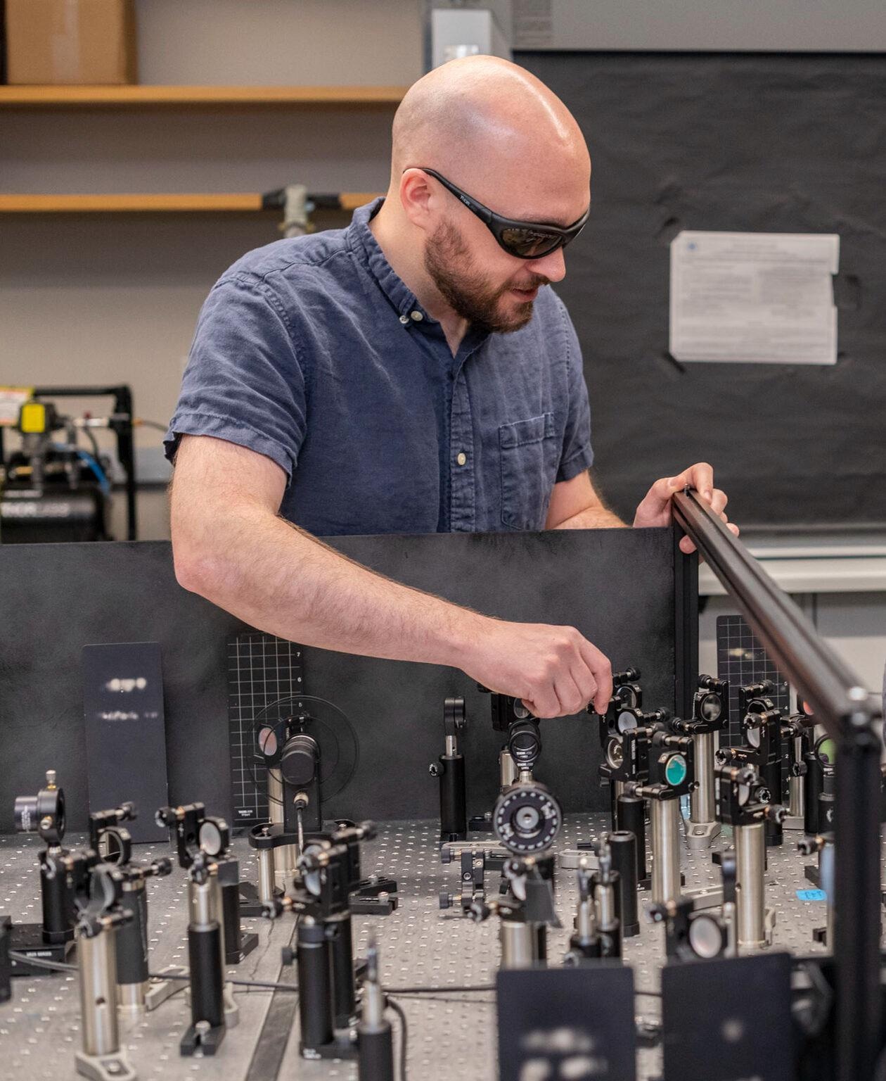 Chemist Gets Early Career Award from U.S. Department of Energy to Propel Study on Potential Fuel Cell Chemical Reaction.