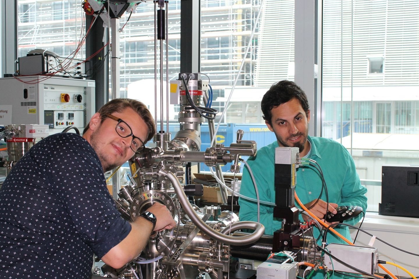 Methane and CO2 can be converted into useful products. But up until this point, the catalysts needed for these reactions quickly lost their potency. Now, TU Wien has created more reliable alternatives.