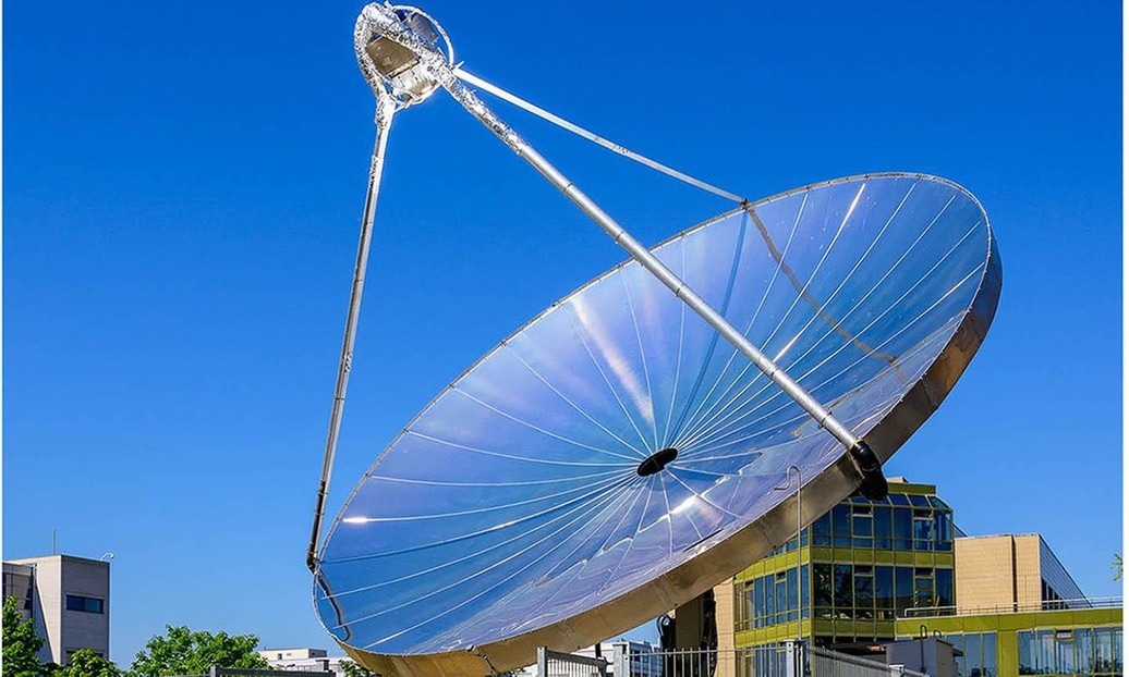 Simultaneous Production of Heat and Oxygen with New Solar Hydrogen System