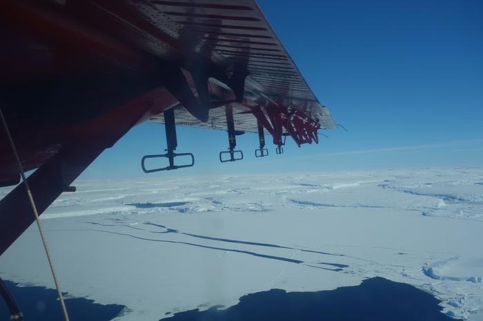 First Sketch Map of the Subglacial Geology of Thwaites Glacier Revealed