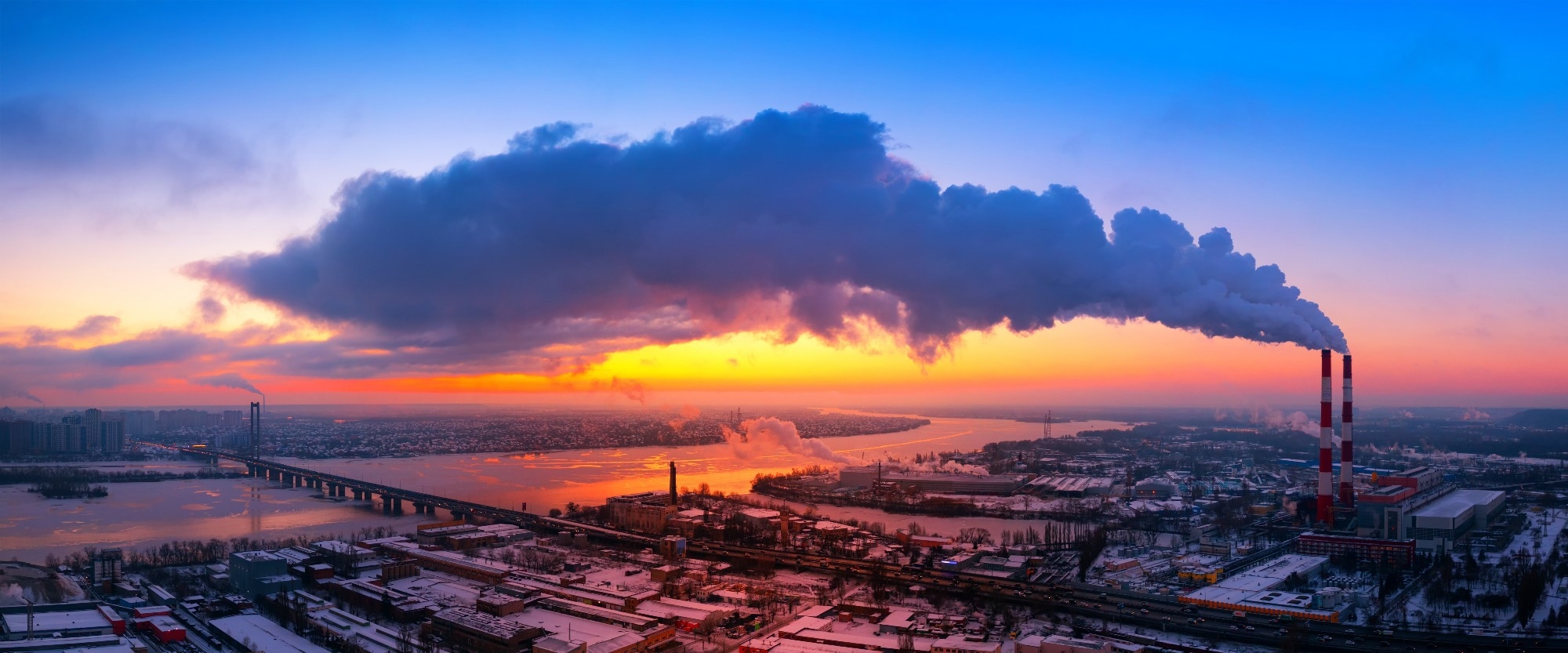 Greenhouse gas emissions. Pollution of factories.