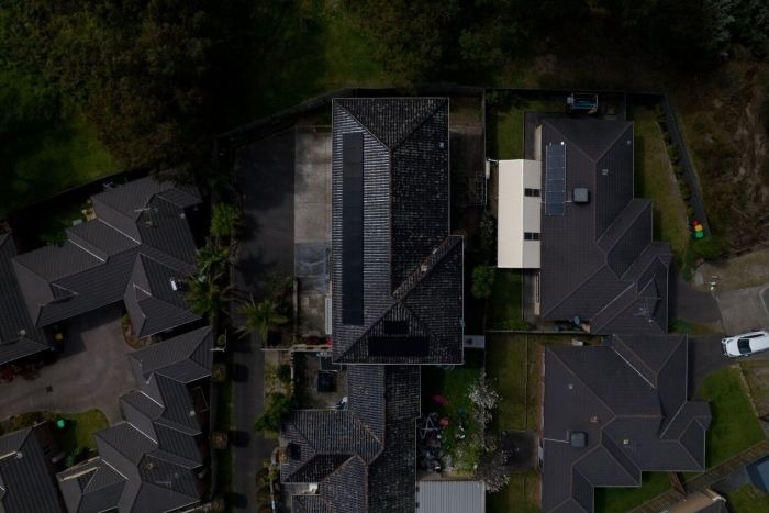 Helcro Solar: New Rules Cut Commercial Solar Costs by 20% for Businesses, Strata and Farms