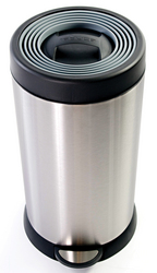 Garbage Can that Compact Rubbish without the Need for Plugs and Batteries