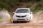 Nissan LEAF Electric Vehicle with Self-Cleaning Nano-Paint Technology to be Showcased at Chicago Auto Show