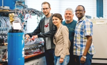 Chemists Develop Self-Healing Catalyst for Hydrogen Production