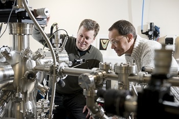 Double-glazed Solar Device Inspired by Tesla and Einstein