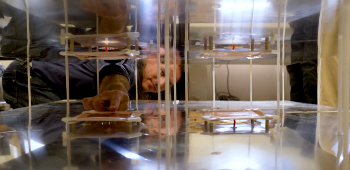 Researcher Strives to Wirelessly Recharge Electric Cars in Motion
