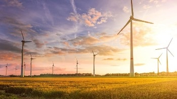 New Model Accounts for Uncertainty in Energy Strategy Decisions