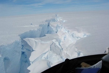 An Iceberg the Size of Sydney Breaks off Antarctica