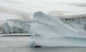 The Melting of Large Icebergs is a Key Stage in the Evolution of Ice Ages