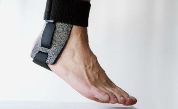 Eco-Friendly Splints Developed for Hospitals Make Their Debut in Sports