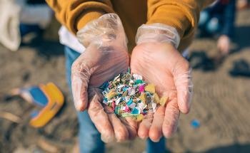 New Method Uses Bacteria to Trap and Eliminate Microplastics from Environment