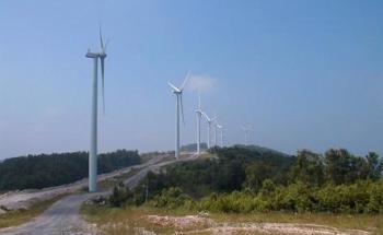 Weather Radar Networks Can Help Minimize Wind Energy Impacts on Nocturnally Migrating Birds