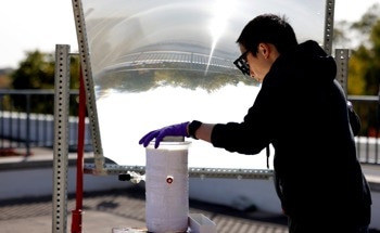 More Efficient Device Developed for Solar Water Splitting