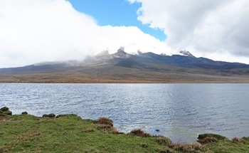 Headwater and Piedmont Streams are Hotspots of CO2 and CH4 Emission