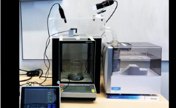 Developing Smart Surfaces That Capture Water From the Air