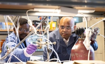 Hydrogen Production with Only Solar Power and Agricultural Waste