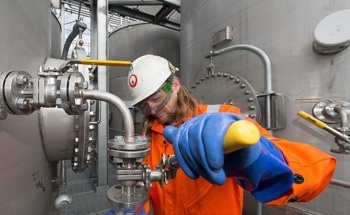Veolia Increases Solvent Recycling to Produce More Sustainable Products and Reduce Carbon Emissions