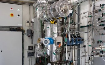 Sea Container Pilot Plant Transforms CO2 into Useful Materials