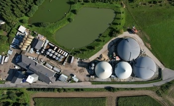 Photocatalyst Turns Methane and CO2 into Green Methanol