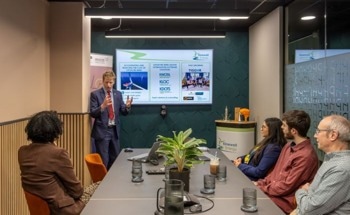 Science Committee Chair Visits Newcastle Clean Energy Pioneer