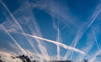 Adding Particles to Aircraft Exhausts Could Reduce Contrail Impacts