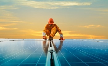 Community Invests Over £640,000 for First-Ever Community-Owned Solar Park Battery