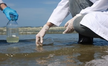 Ocean Acidification Alters Trace-Metal Uptake in Marine Diatoms