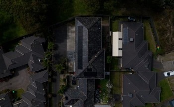 Helcro Solar: New Rules Cut Commercial Solar Costs by 20% for Businesses, Strata and Farms